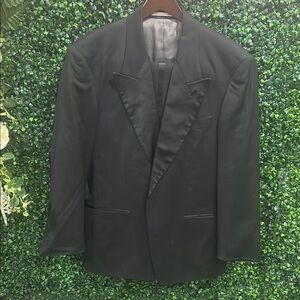 Classic Black Men's Tuxedo